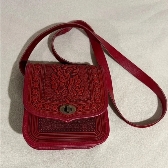 Tooled leather bag red Embossed Crossbody Bag hand crafted unique Ukraine - Picture 3 of 12